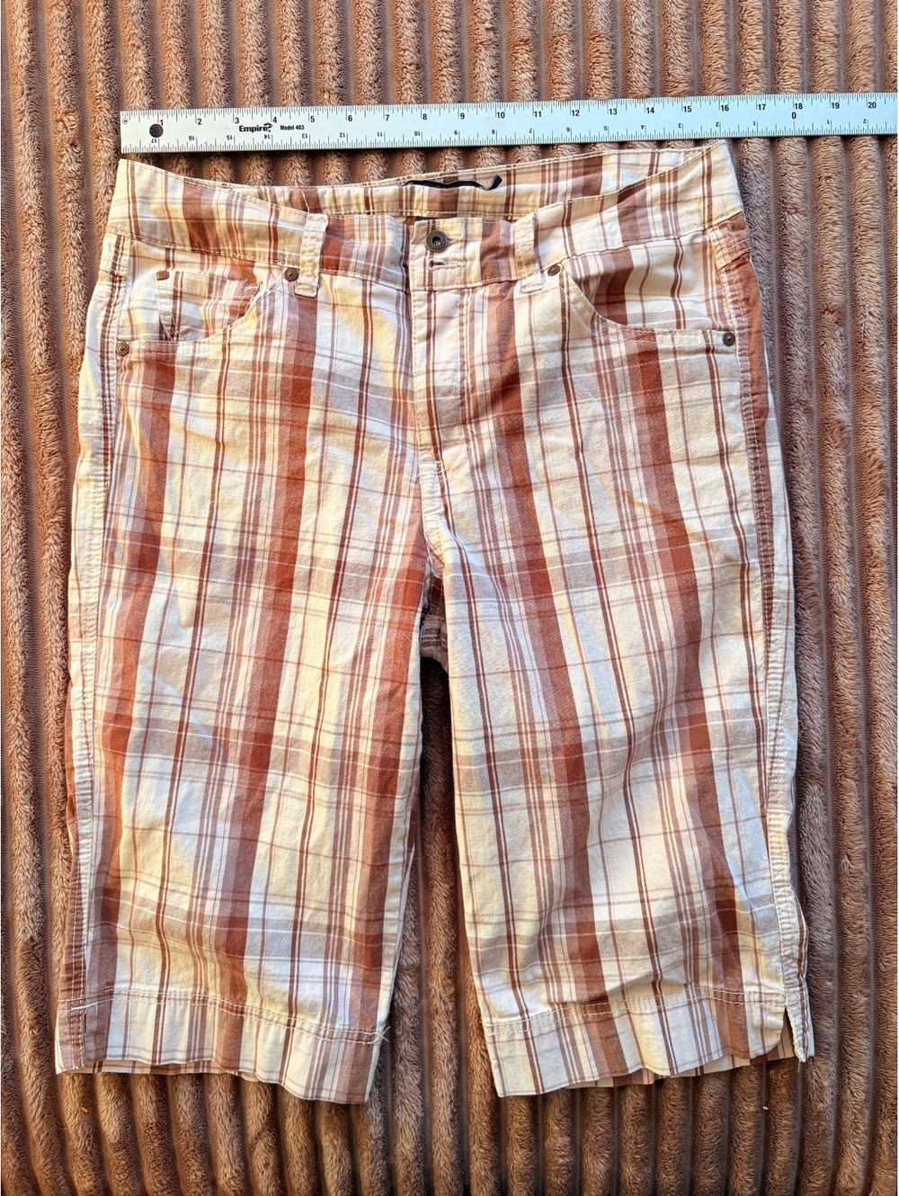 Y2K Scene Bandolino Blu Plaid Capri shorts #12